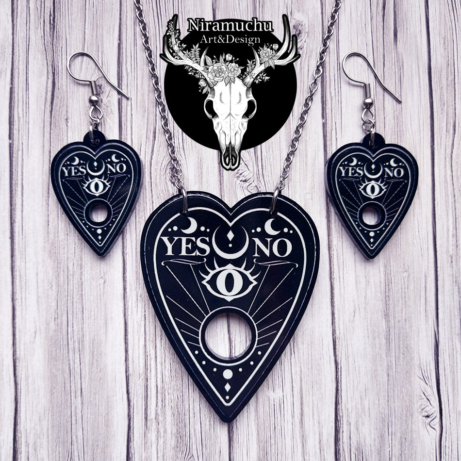 Witchy Vibes Ouija Korvakorut