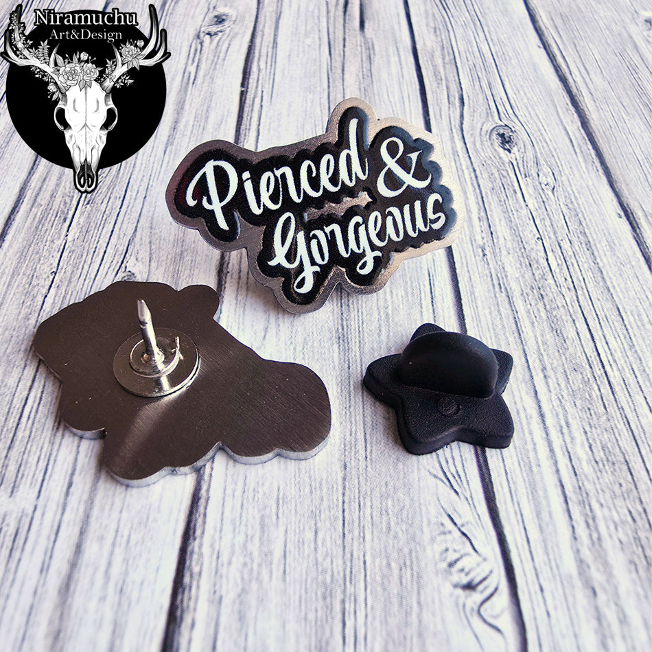 Witchy Vibes "Pierced" Metallipinssi