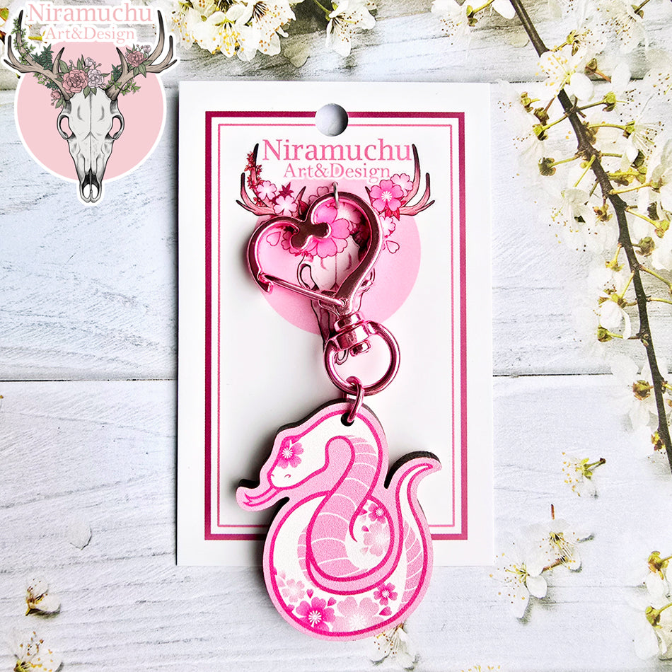 Year of the Snake "Stalking" Avaimenperä