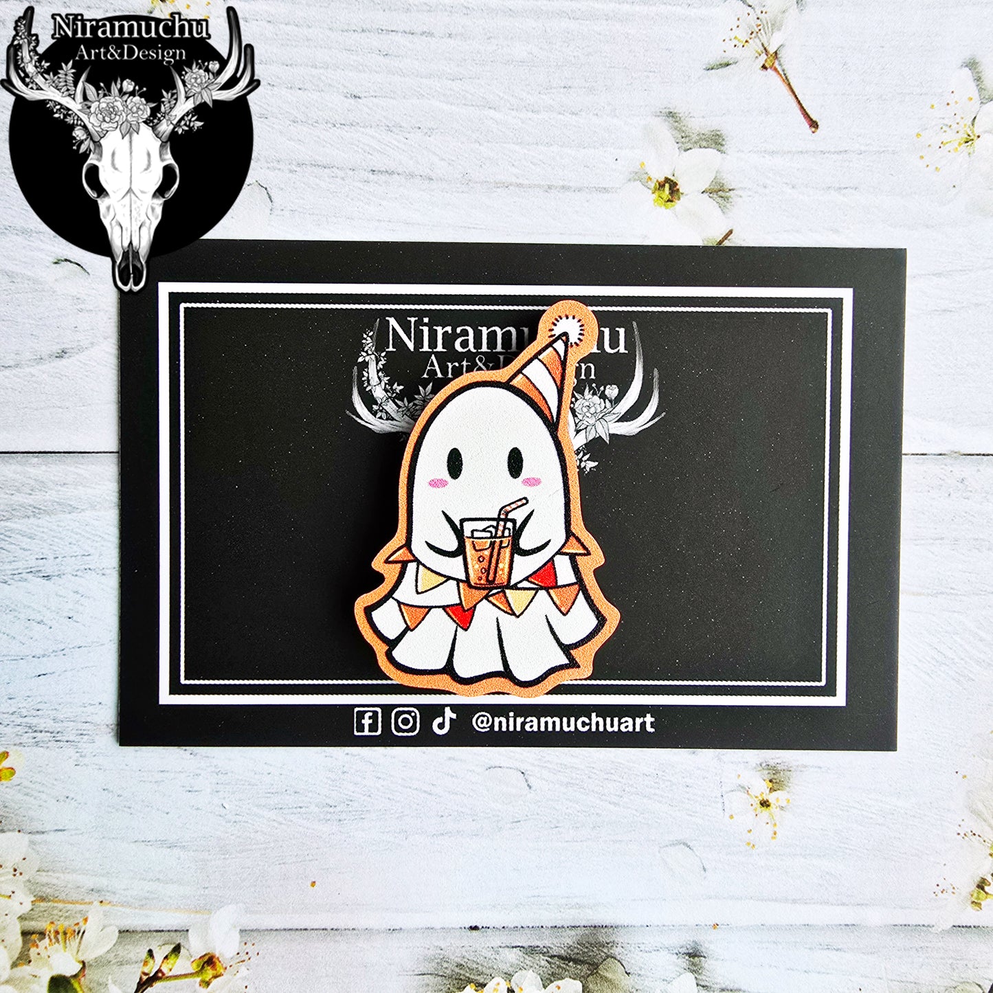 Cute Halloween Magnet: Party Ghost
