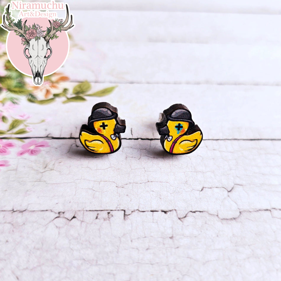 Lavliqe Duck Ear Studs