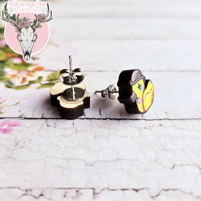 Lavliqe Duck Ear Studs