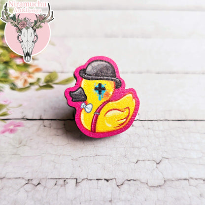 Lavliqe Duck Pin Badge